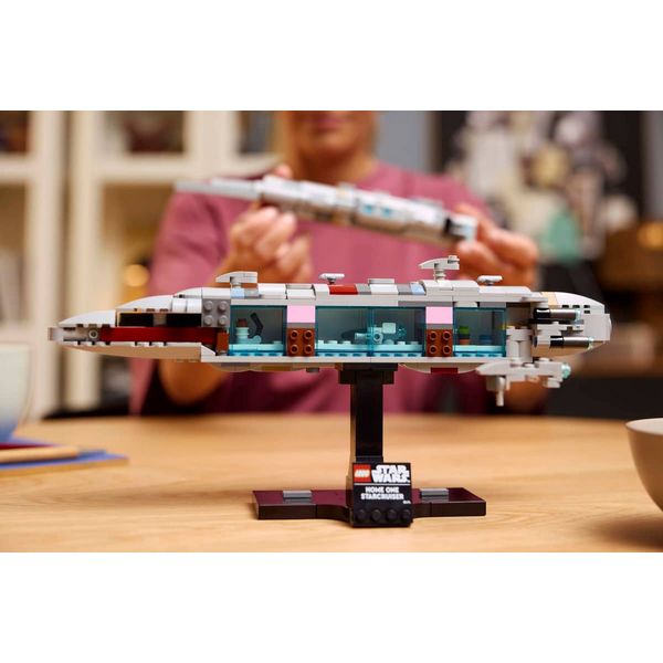 LEGO Star Wars Home One Cruiser