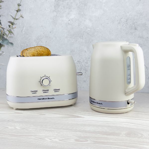 Hamilton Beach Ella Kettle & 2 Slice Toaster Bundle Latte