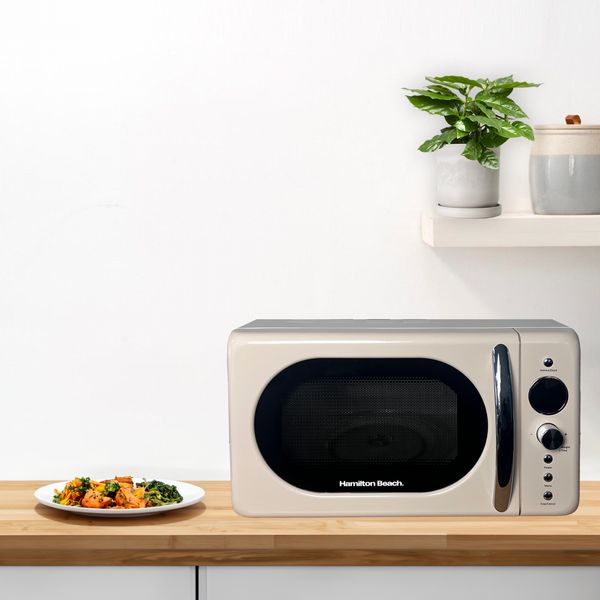 Hamilton Beach Retro Microwave 20L, 700W, Cream